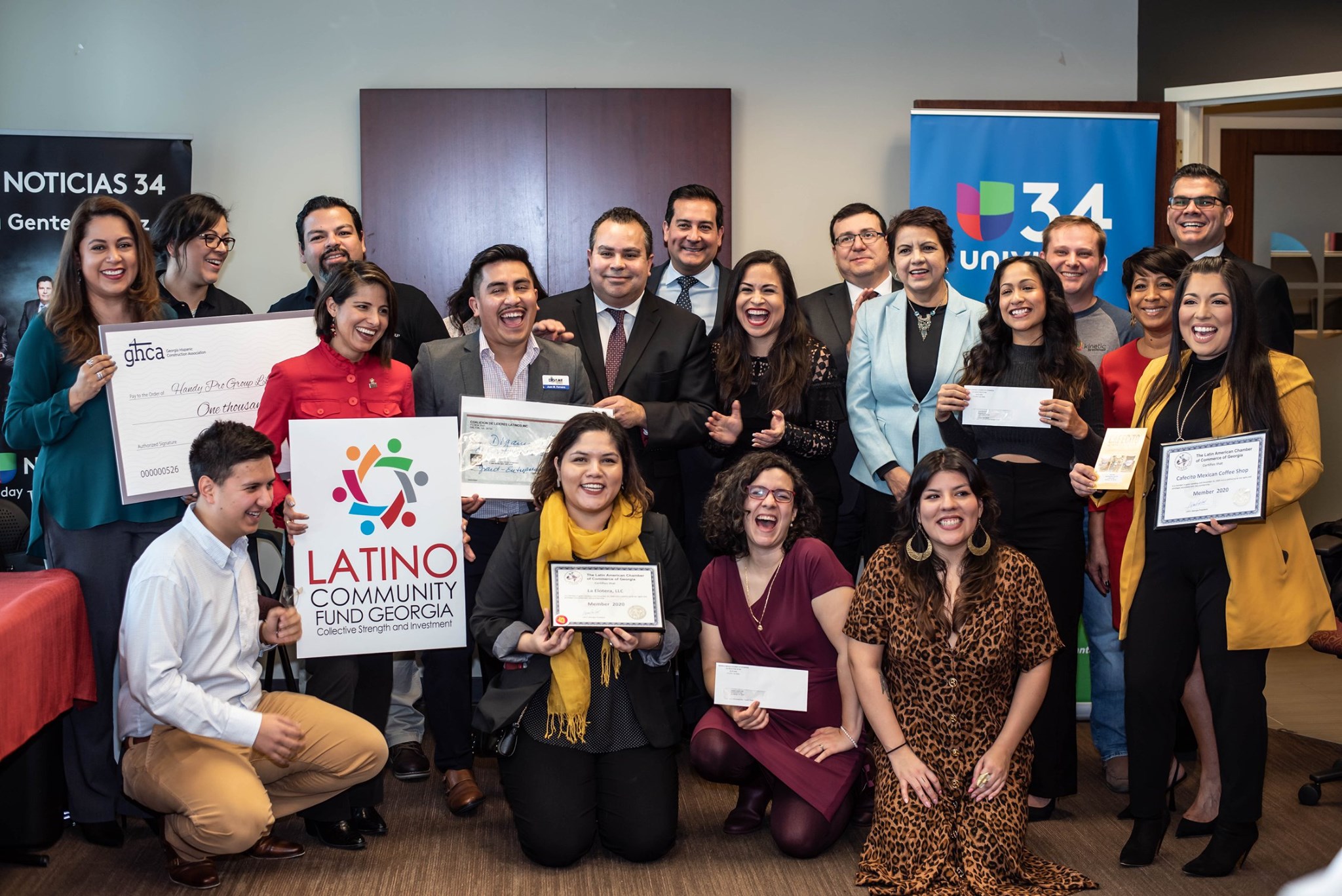 199 Gulfton Group Photo Low Res - Latinos for Education